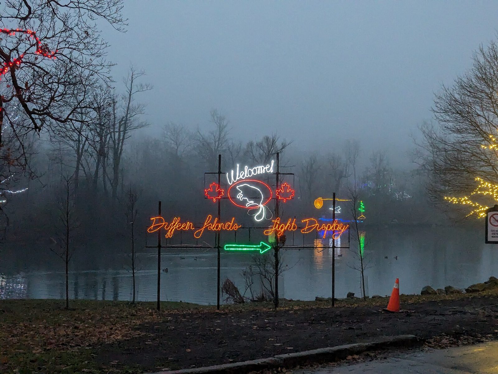 Niagara Falls winter light displays